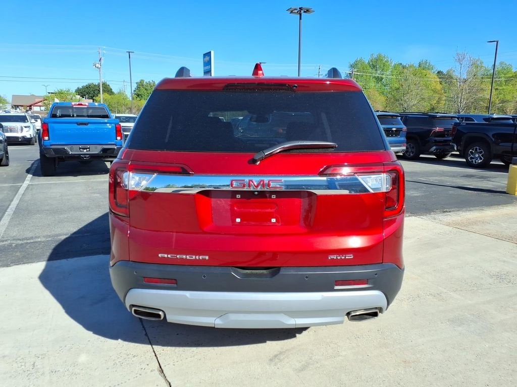 2023 GMC Acadia SLT