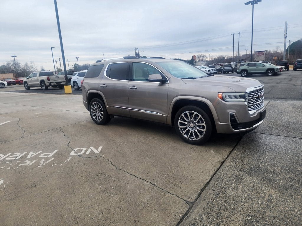 2023 GMC Acadia Denali