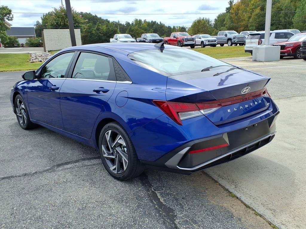 2025 Hyundai Elantra Hybrid Limited
