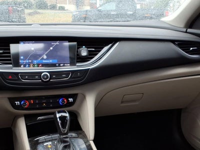 2018 Buick Regal TourX Essence