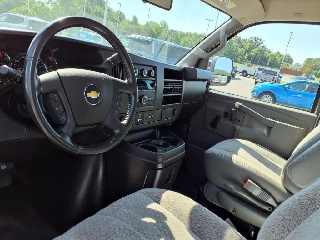 2020 Chevrolet Express Cutaway 3500 Base