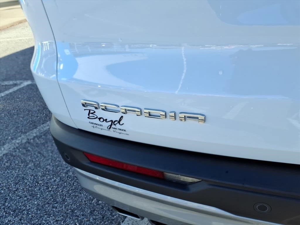 2025 GMC Acadia Elevation