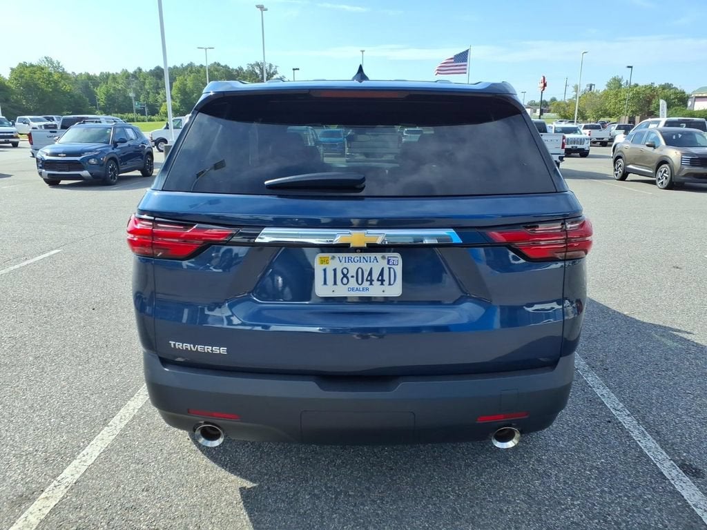 2023 Chevrolet Traverse LS