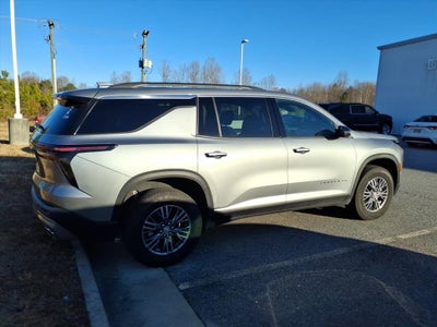 2025 Chevrolet Traverse LT