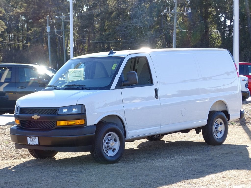2025 Chevrolet Express Cargo 2500 WT