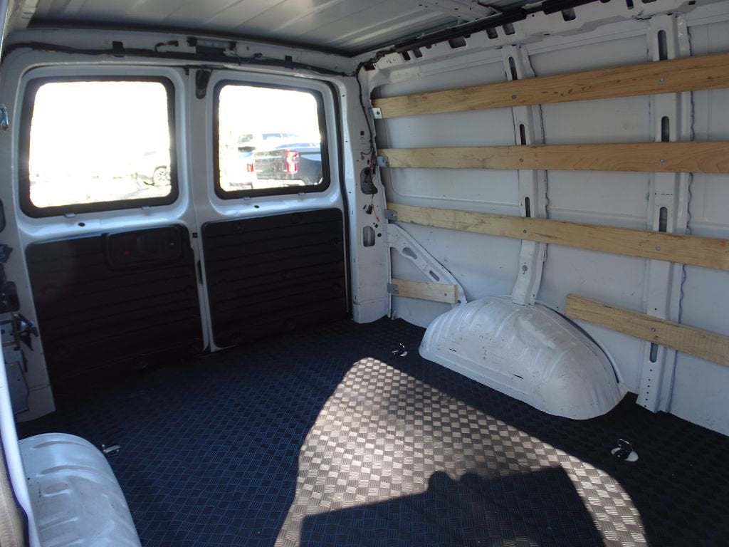 2024 Chevrolet Express Cargo 2500 WT