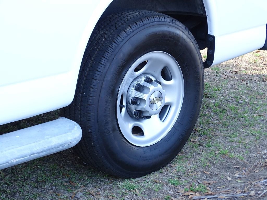 2024 Chevrolet Express Cargo 2500 WT