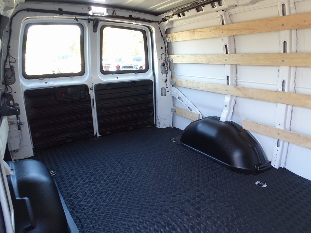 2024 Chevrolet Express Cargo 2500 WT