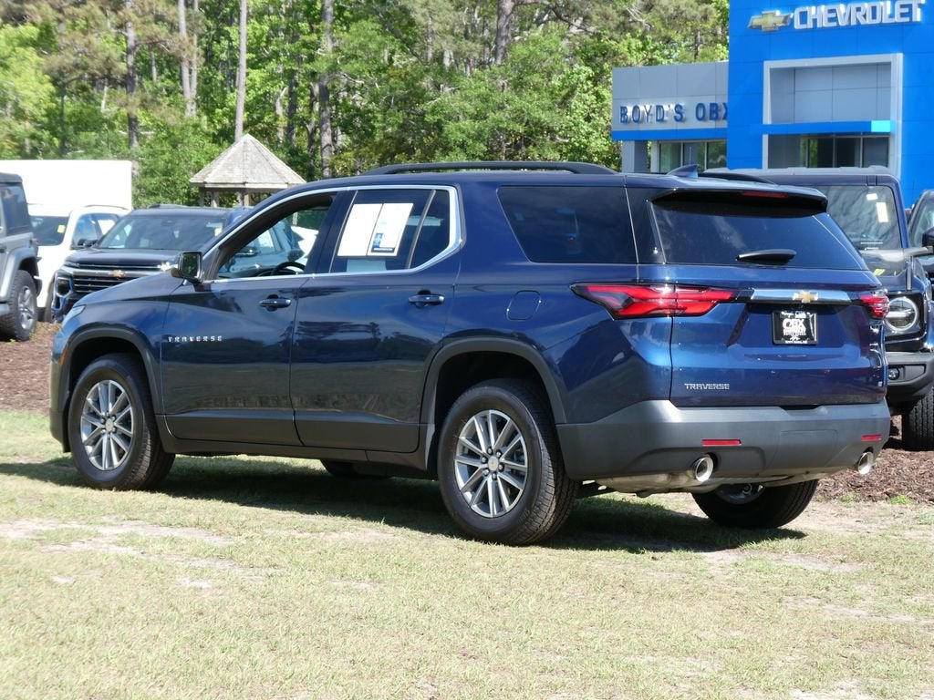 2023 Chevrolet Traverse LT Leather