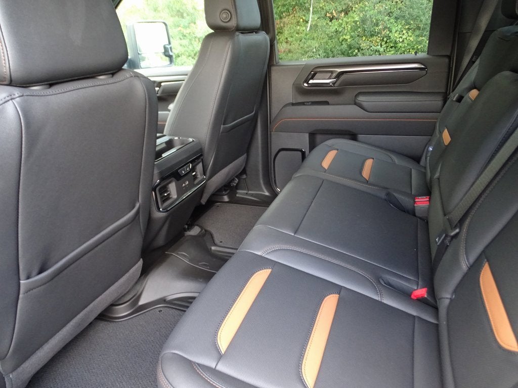 2025 GMC Sierra 2500 HD AT4