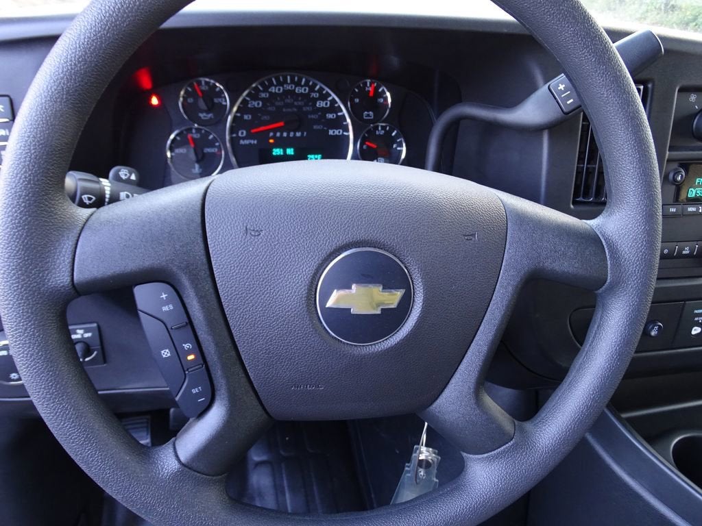 2026 Chevrolet Express Cutaway 3500 1WT