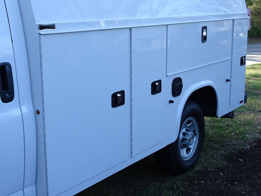 2026 Chevrolet Express Cutaway 3500 1WT