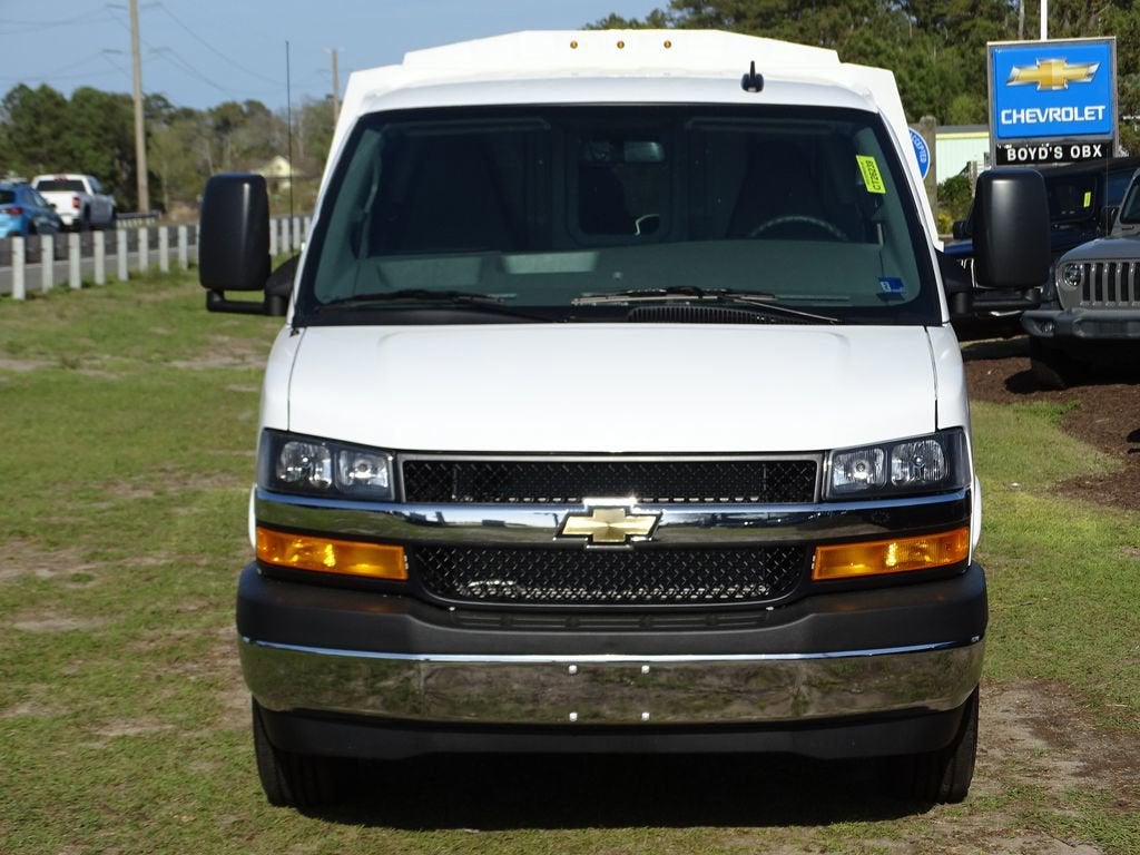 2026 Chevrolet Express Cutaway 3500 1WT