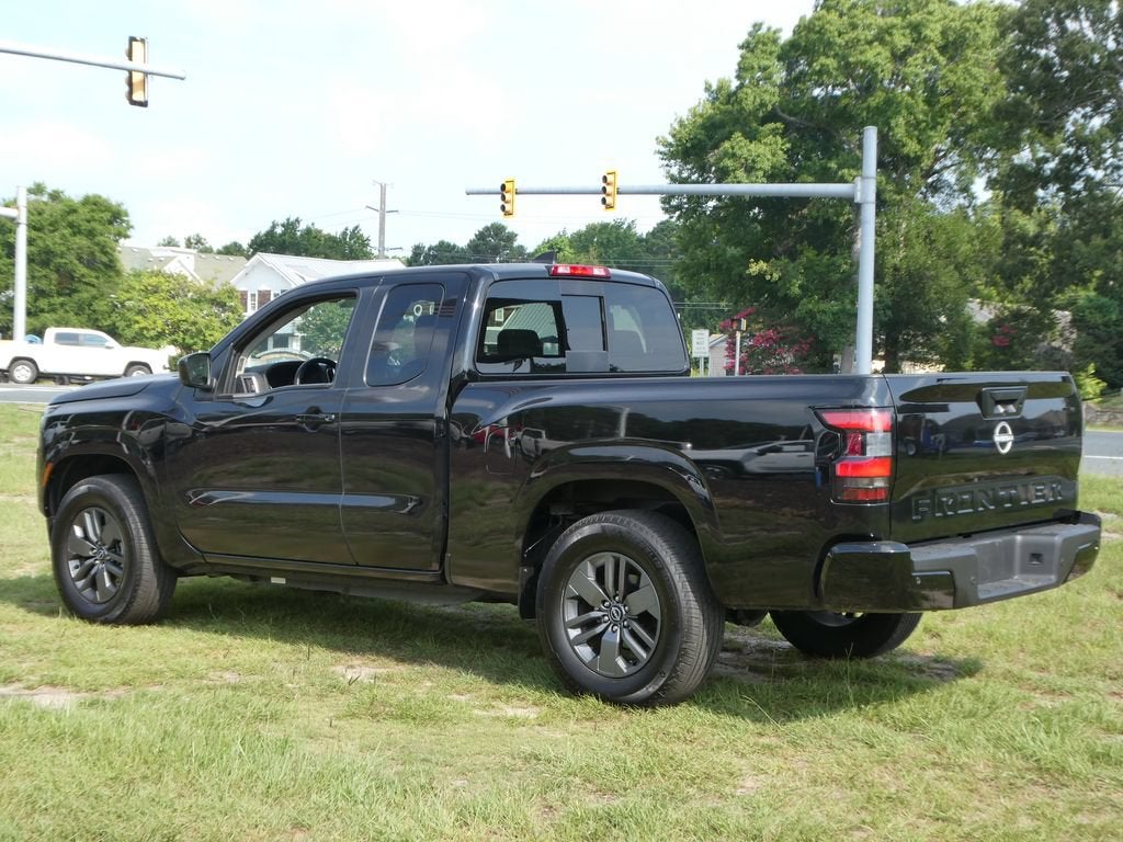 2025 Nissan Frontier SV