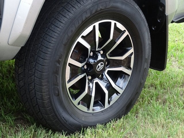 2022 Toyota Tacoma 4WD SR