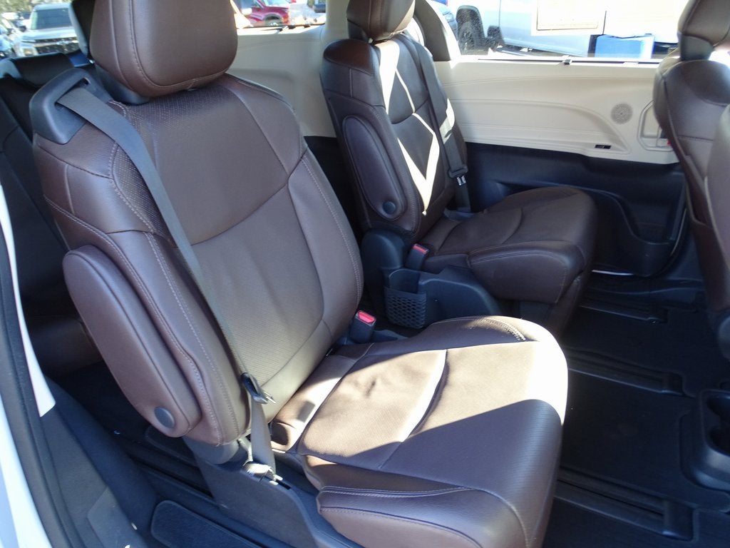 2023 Toyota Sienna Platinum