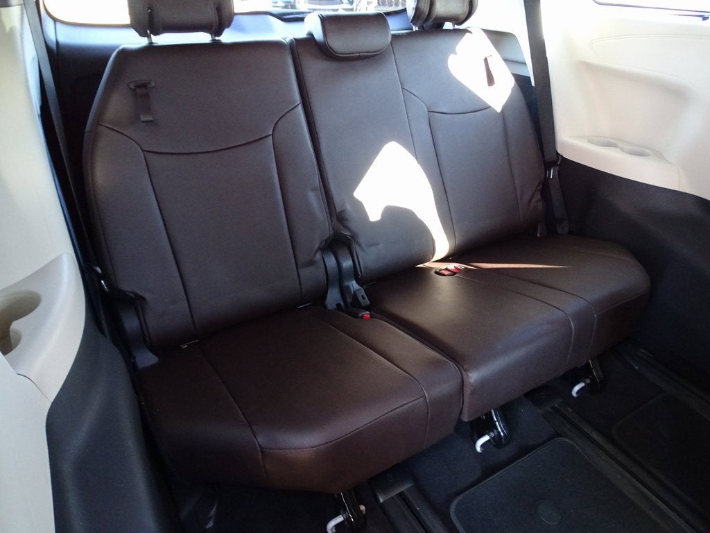 2023 Toyota Sienna Platinum