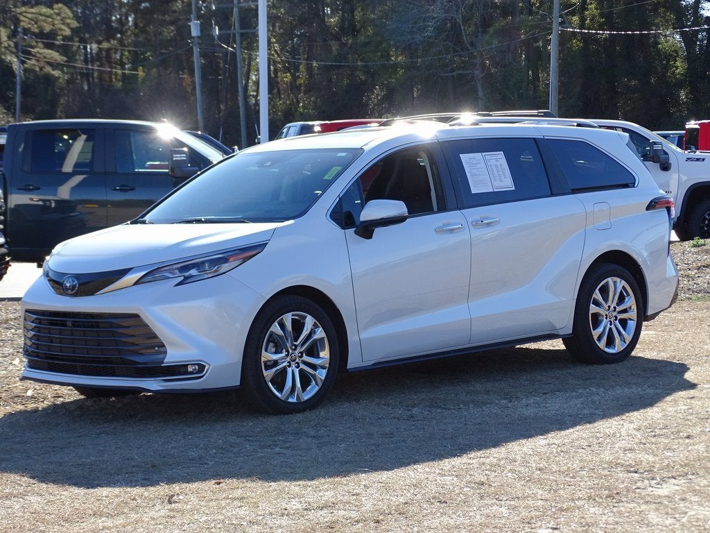 2023 Toyota Sienna Platinum