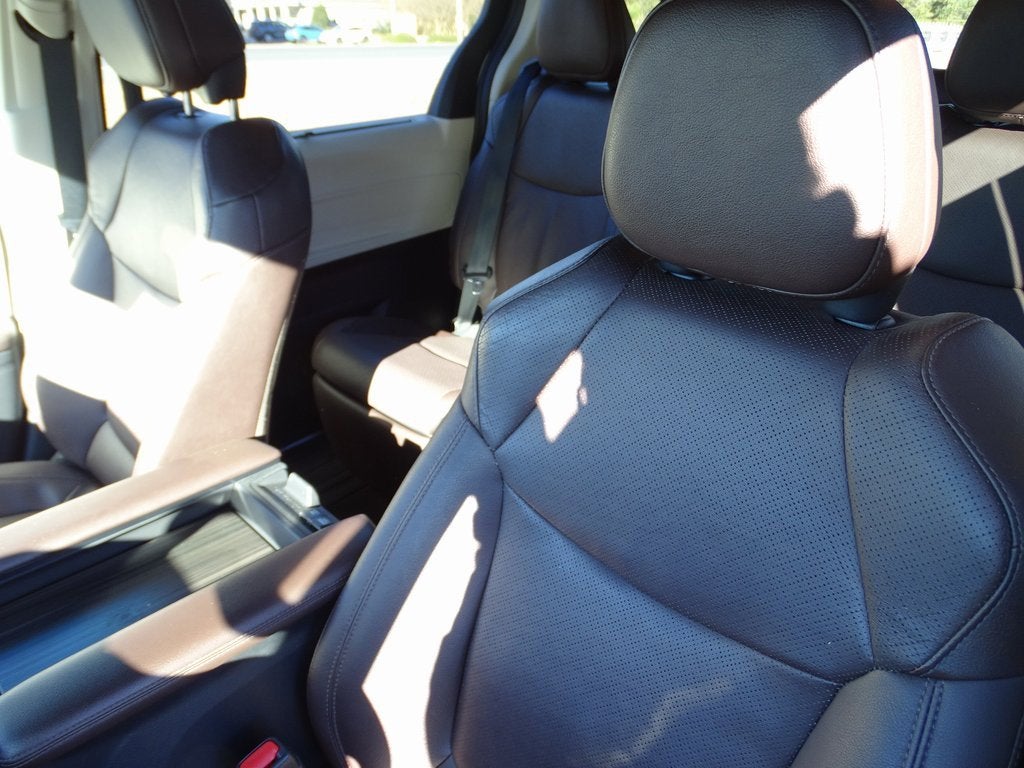 2023 Toyota Sienna Platinum