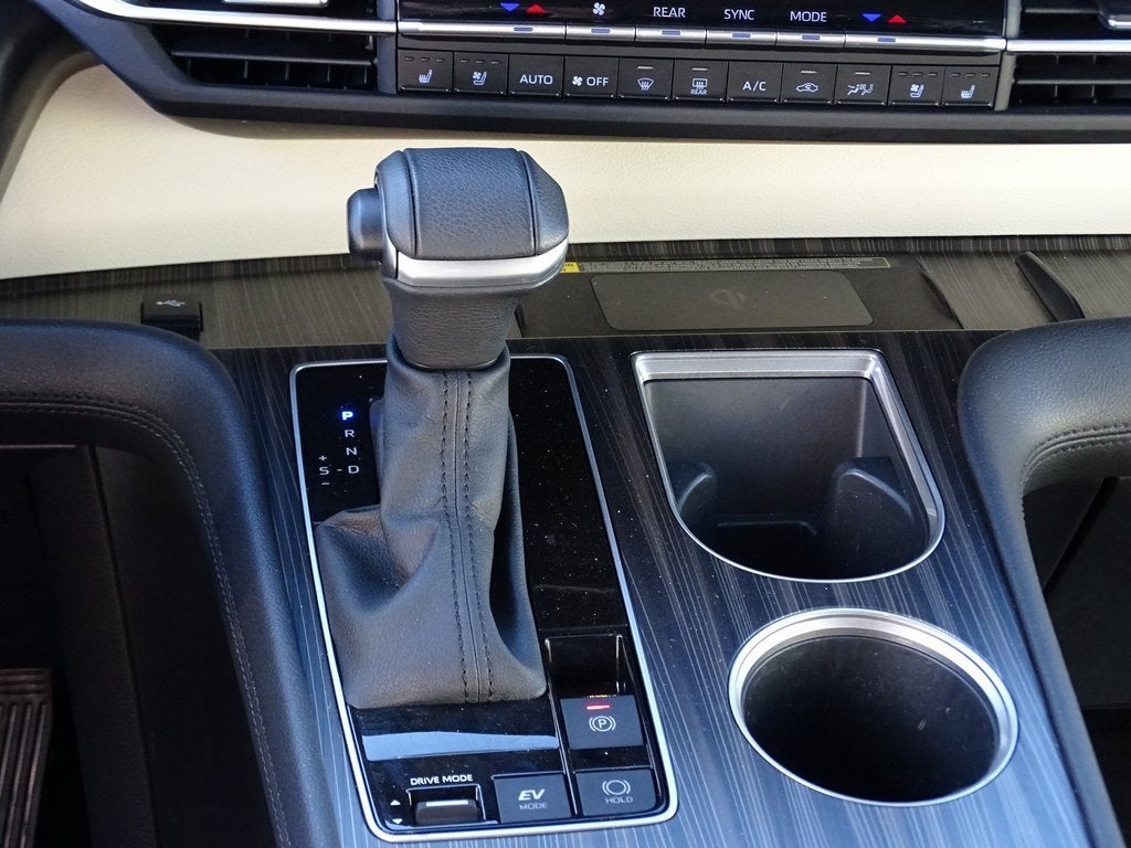 2023 Toyota Sienna Platinum