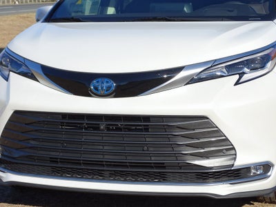 2023 Toyota Sienna Platinum