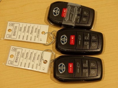 2023 Toyota Sienna Platinum