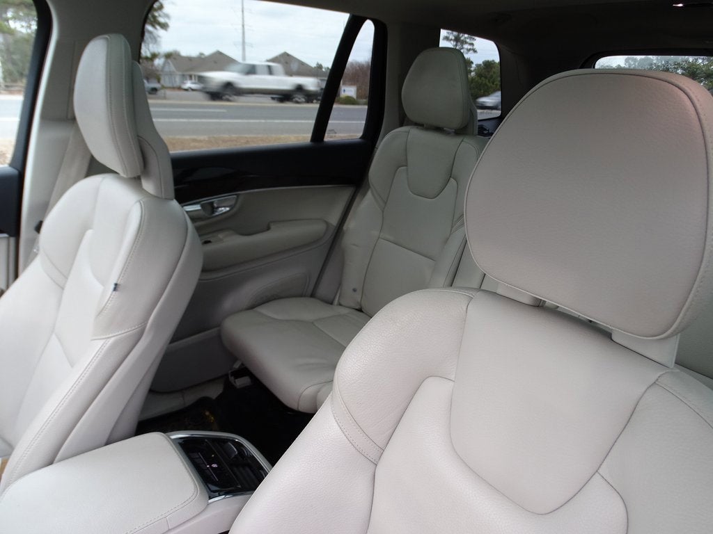 2018 Volvo XC90 Momentum